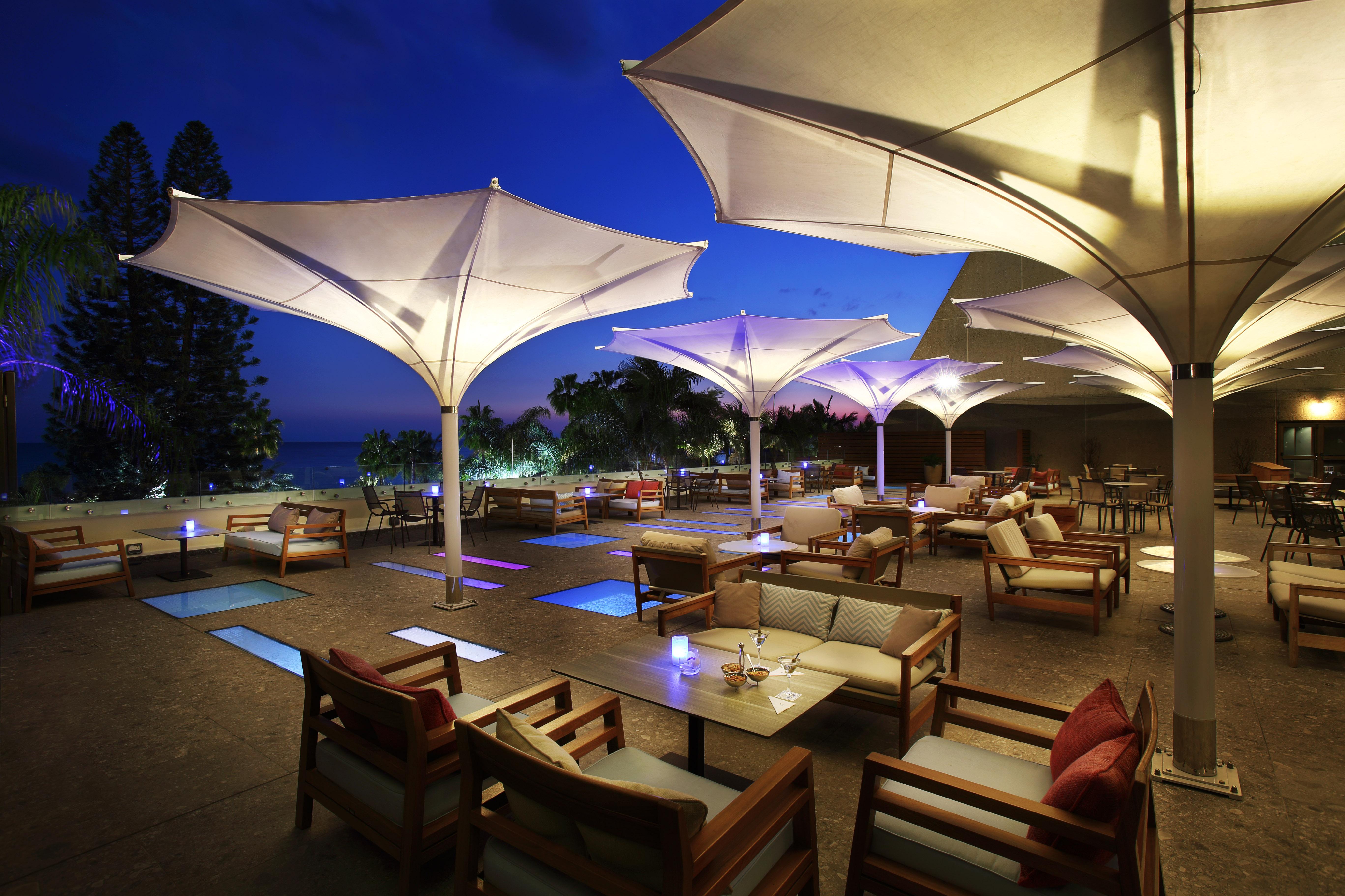 Amathus Beach Hotel Limassol Eksteriør billede The Deck
