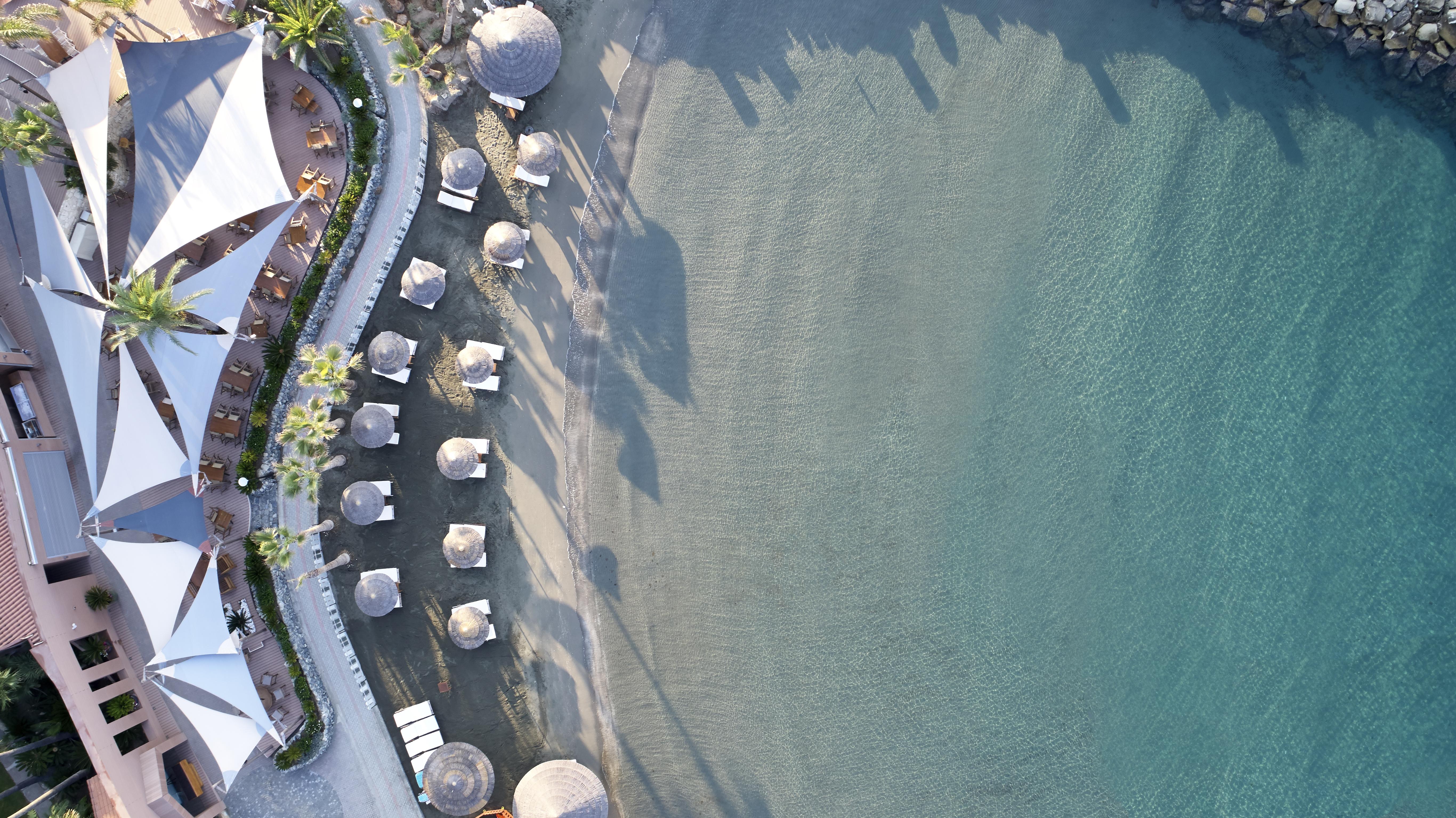 Amathus Beach Hotel Limassol Eksteriør billede Aerial view of the beach
