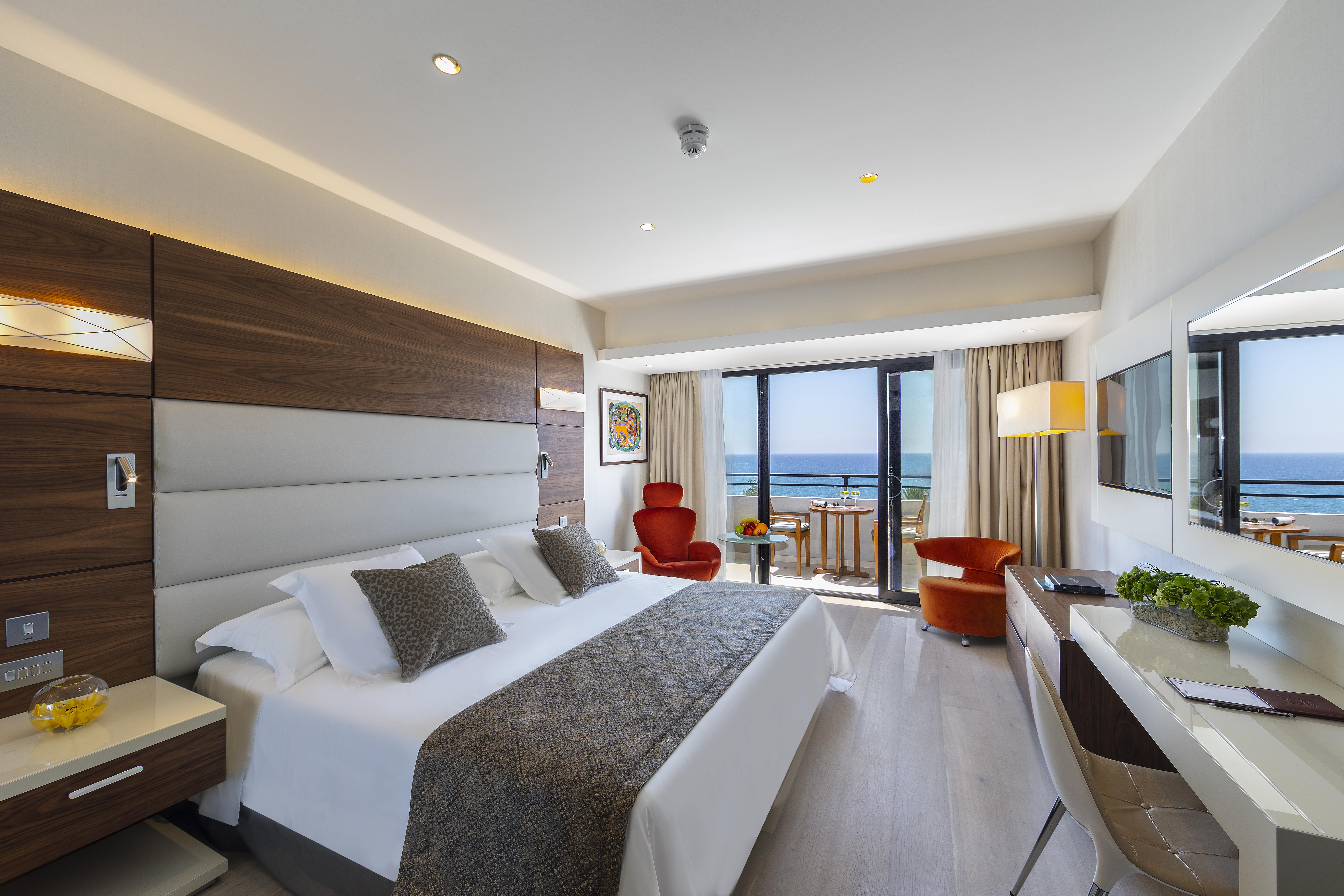 Amathus Beach Hotel Limassol Eksteriør billede A room at the hotel